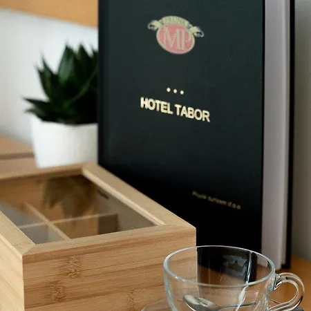 ホテル Tabor