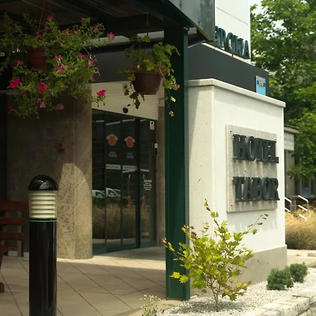 Tabor Hotel