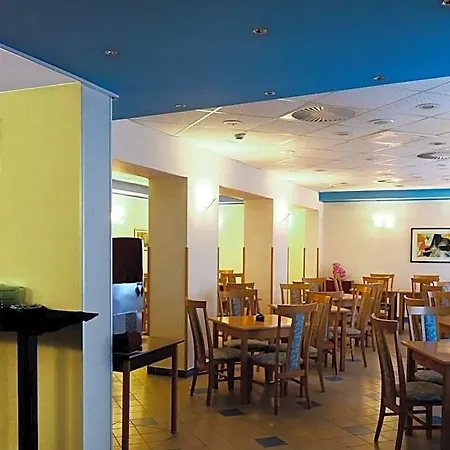 酒店 塔博尔酒店 3*